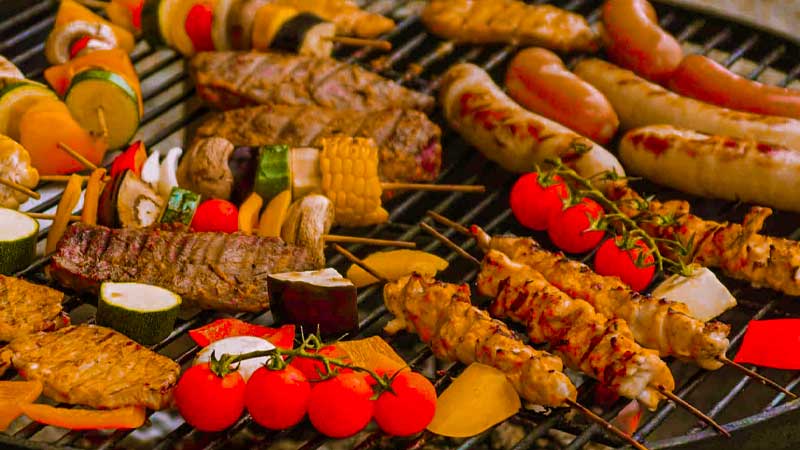 Meat dishes (kebabs, Kofta, Hawawshy, Shish tawooq)